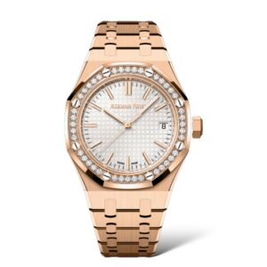 Audemars Piguet Royal Oak 37mm
  Selfwinding 15551OR.ZZ.1356OR.04 Rose Gold Silver-Toned Dial