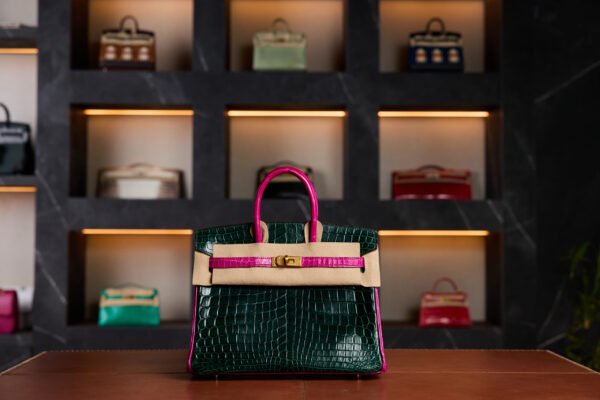 Hermès Birkin 25 HSS Special Order Verde Fiance & Rose Scheherazade Gold Hardware Alligator Pre-Owned - Exotic Boutique Dubai